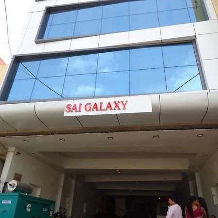 שירדי Hotel Sai Galaxy Inn מראה חיצוני תמונה