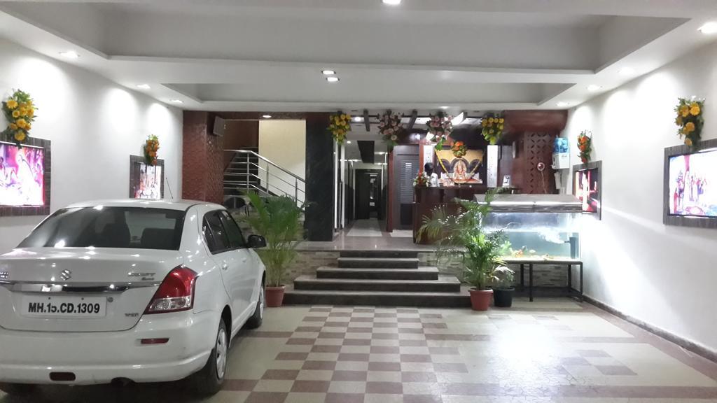 שירדי Hotel Sai Galaxy Inn מראה חיצוני תמונה