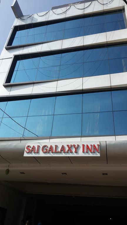שירדי Hotel Sai Galaxy Inn מראה חיצוני תמונה