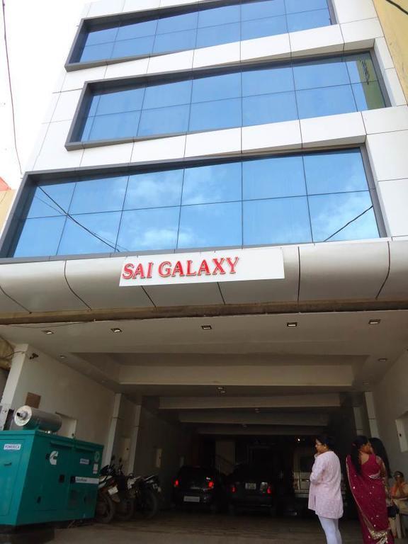 שירדי Hotel Sai Galaxy Inn מראה חיצוני תמונה