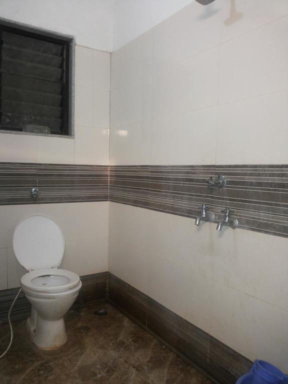 שירדי Hotel Sai Galaxy Inn חדר תמונה