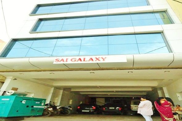 שירדי Hotel Sai Galaxy Inn מראה חיצוני תמונה